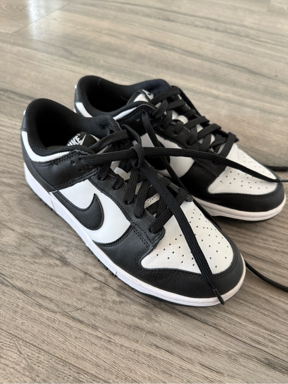 Nike Women’s Low Dunk sneakers